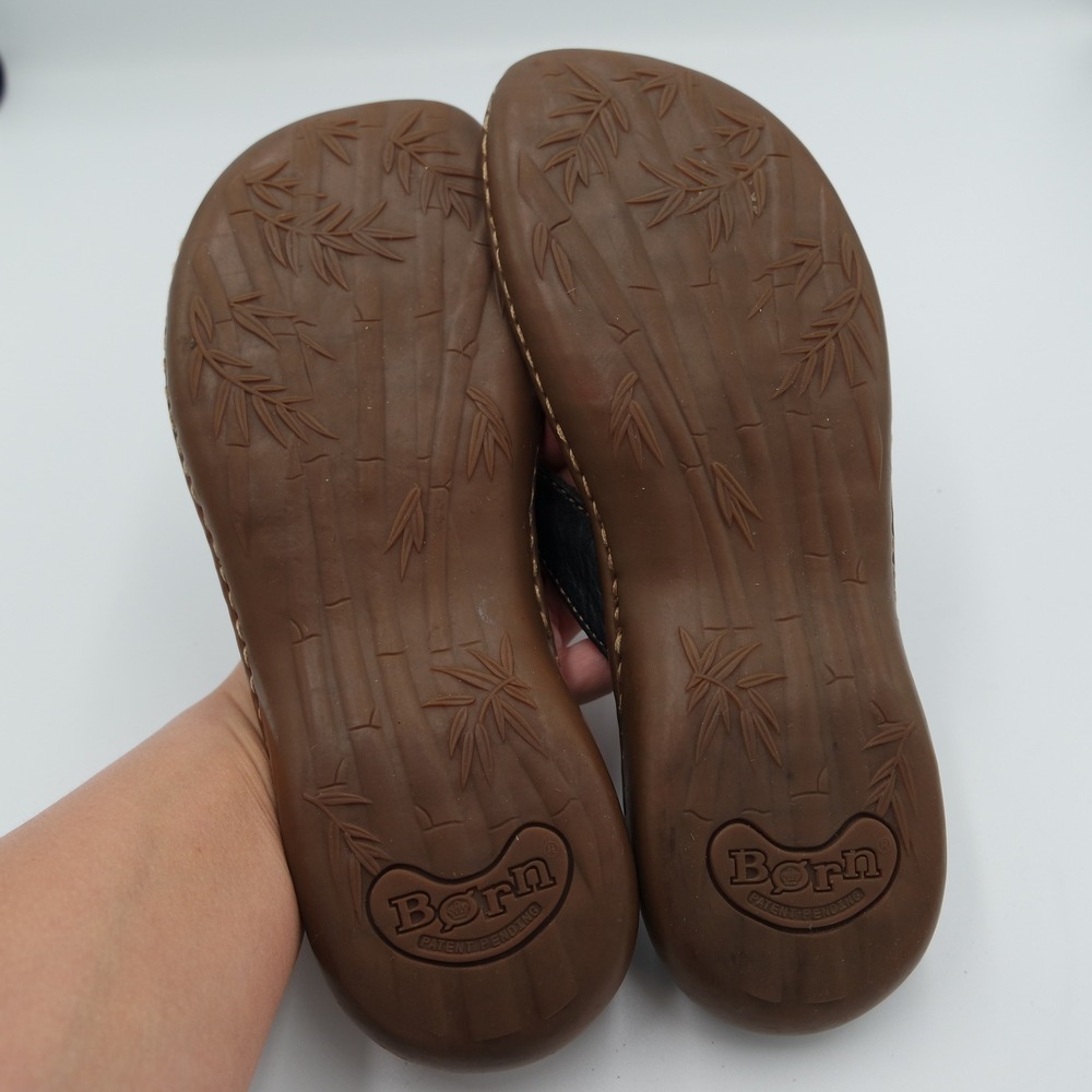 BORN Women's Black Leather Handcrafted Flip Flop Thong Sandals Size 8 - Picture 6 of 7